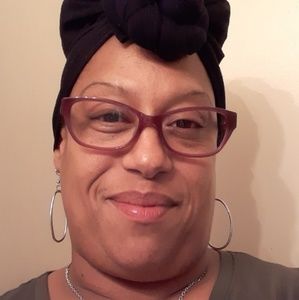 Meet your Posher, Demitta